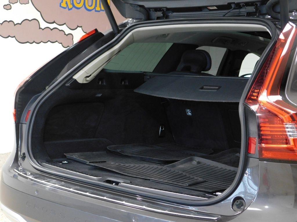 Volvo V90 Cross Country B6 Inscription 2022