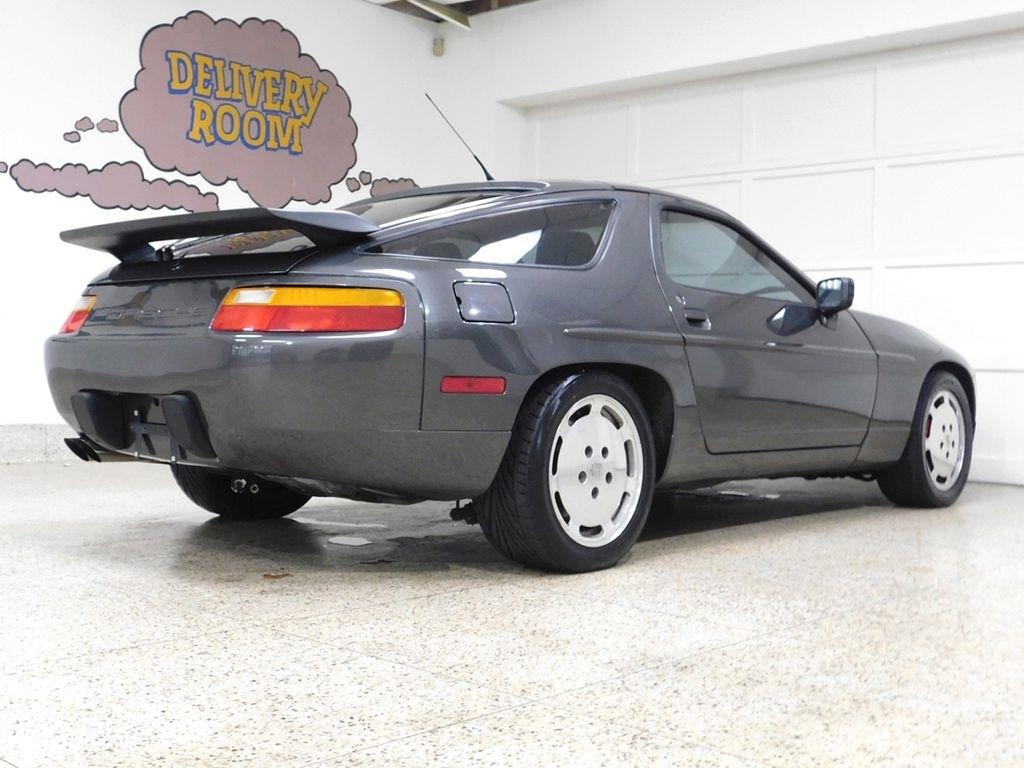 Porsche 928 S4 1989