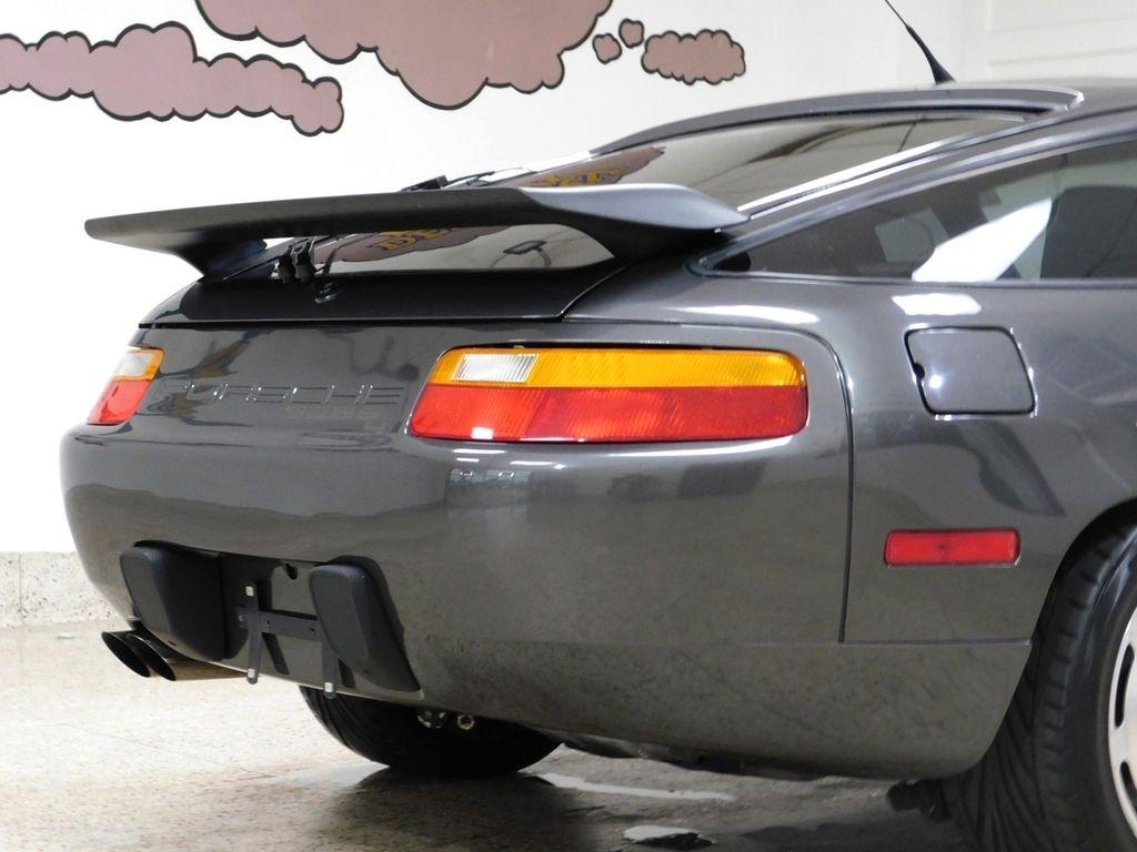 Porsche 928 S4 1989