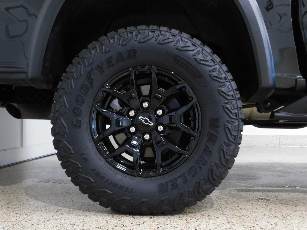 Chevrolet Colorado ZR2 Crew Cab 4WD 2025