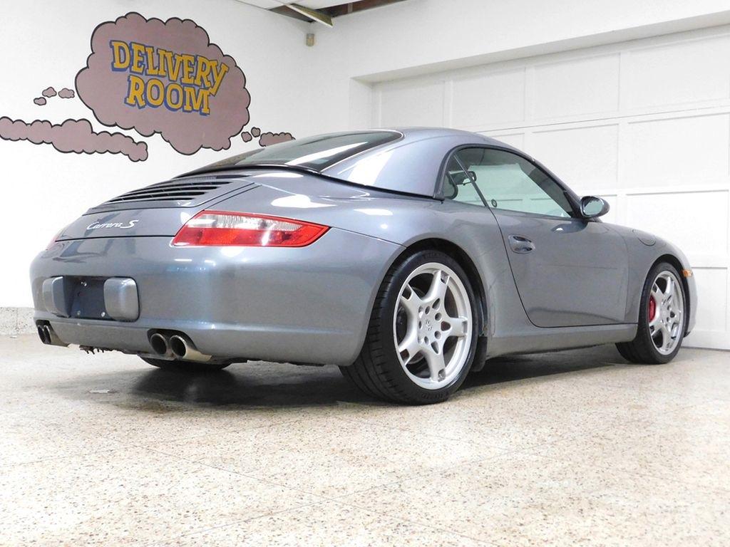Porsche 911 Carrera S Cabriolet 2006