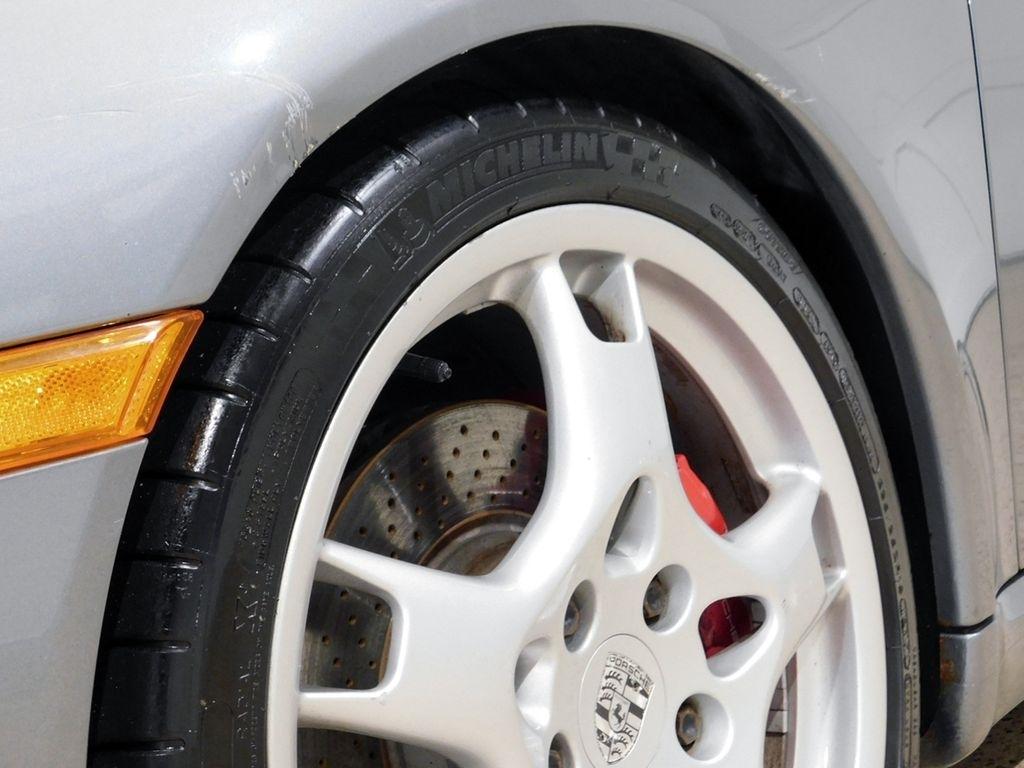 Porsche 911 Carrera S Cabriolet 2006