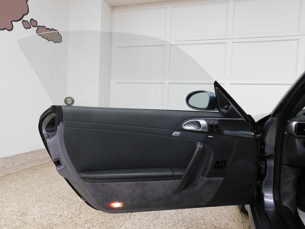 Porsche 911 Carrera S Cabriolet 2006
