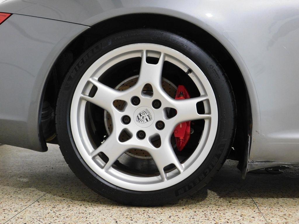 Porsche 911 Carrera S Cabriolet 2006