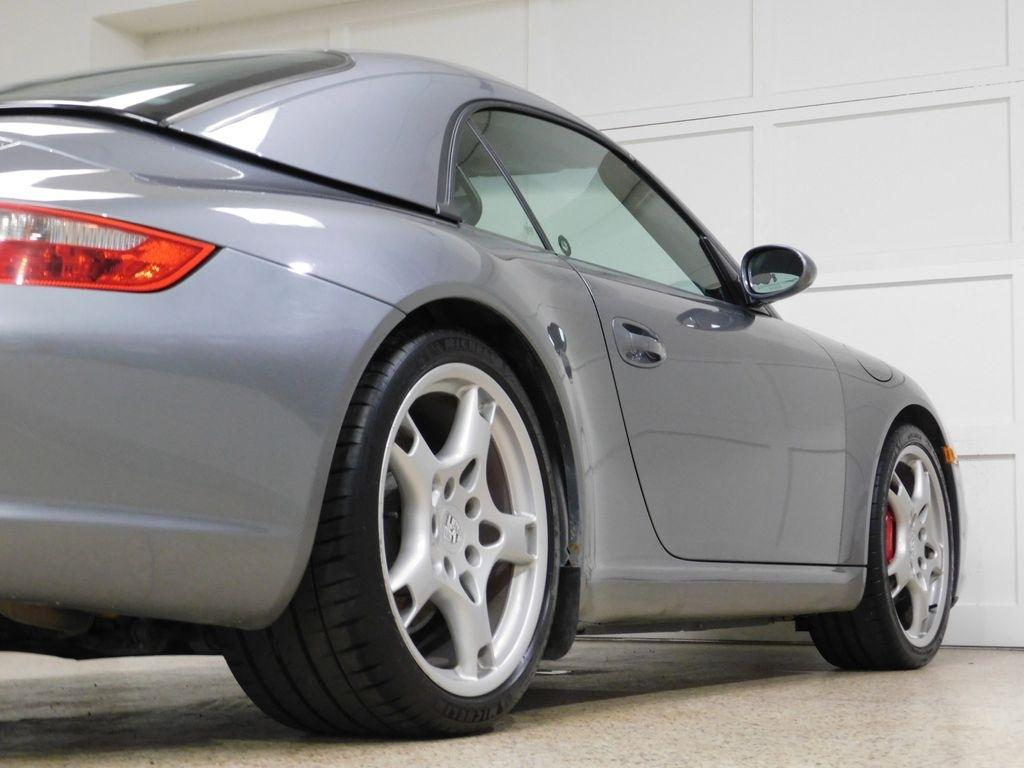 Porsche 911 Carrera S Cabriolet 2006