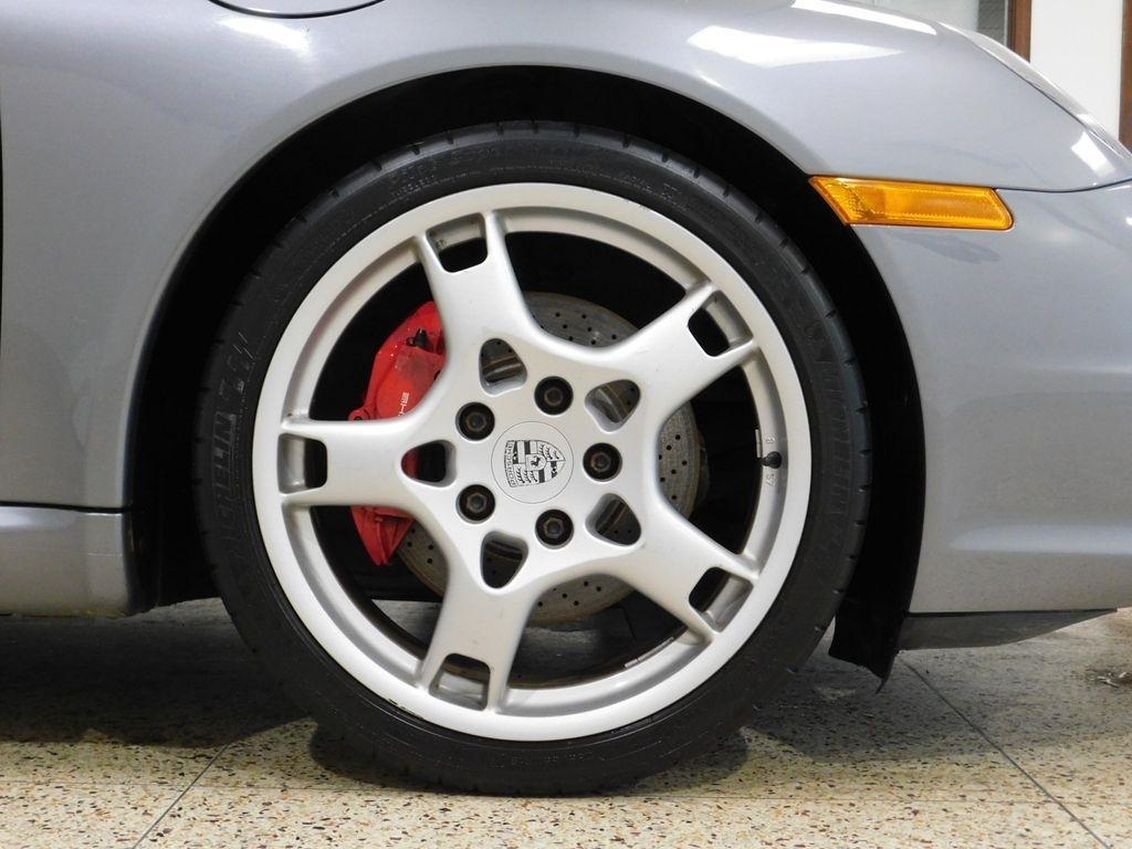 Porsche 911 Carrera S Cabriolet 2006