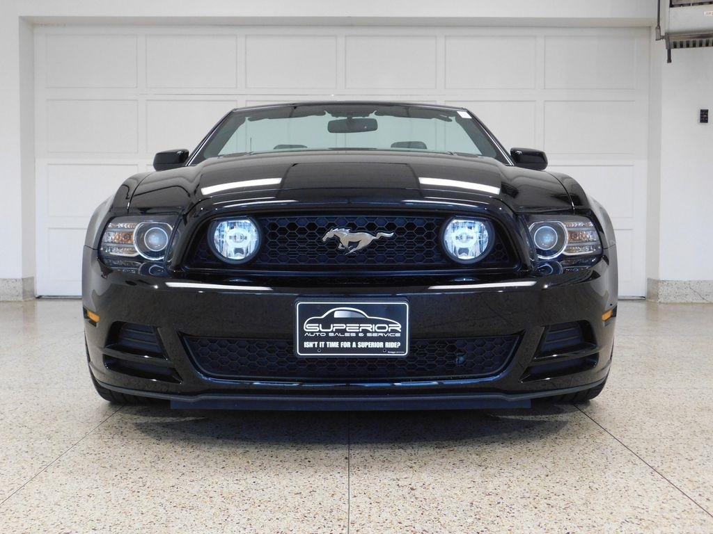 Ford Mustang GT convertible 2014