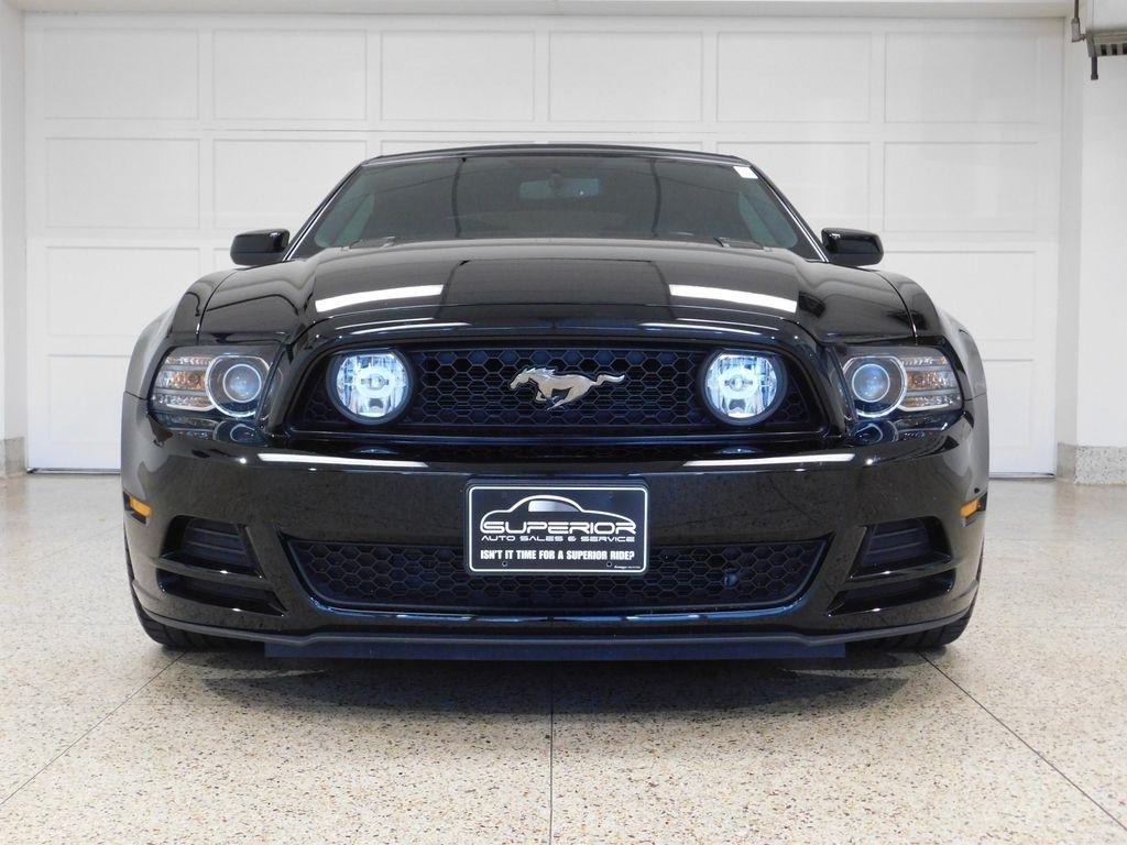 Ford Mustang GT convertible 2014