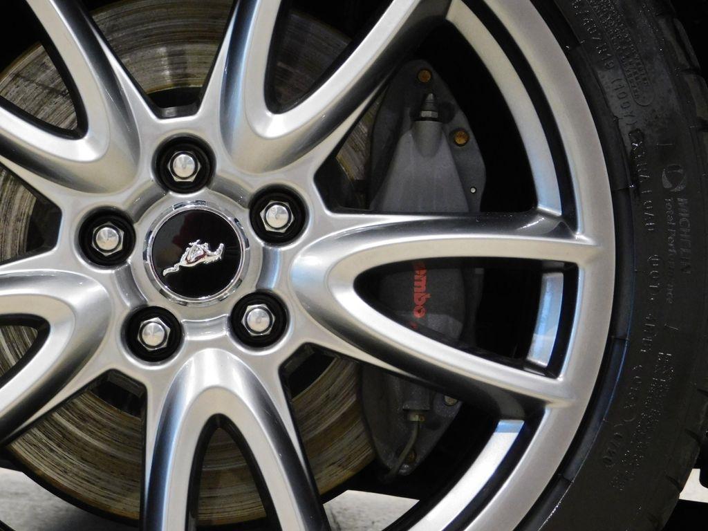 Ford Mustang GT convertible 2014