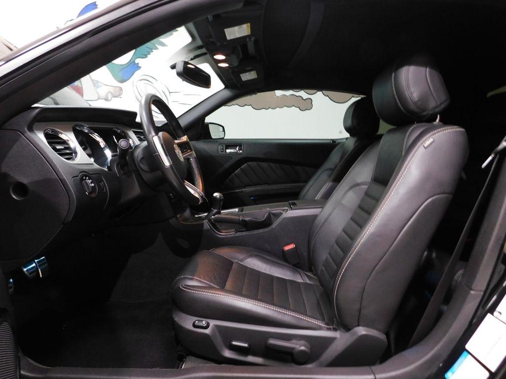 Ford Mustang GT convertible 2014