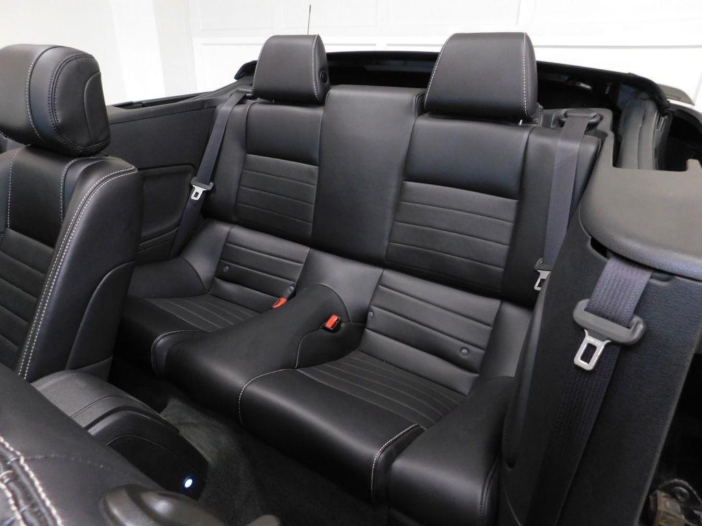 Ford Mustang GT convertible 2014
