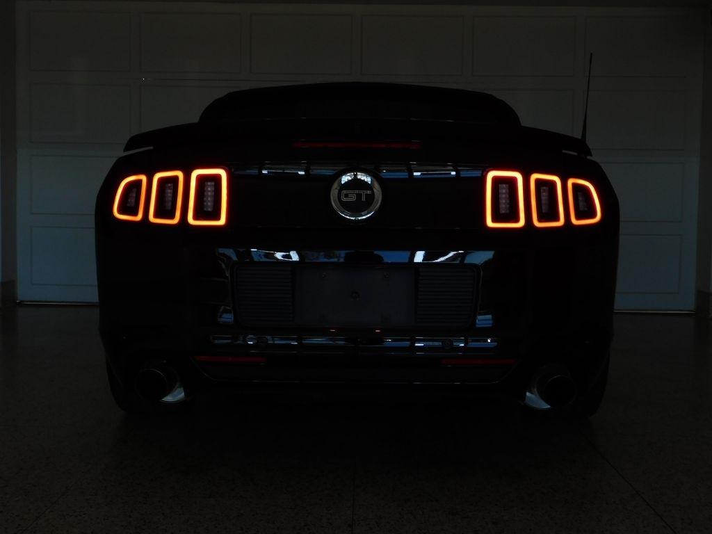 Ford Mustang GT convertible 2014