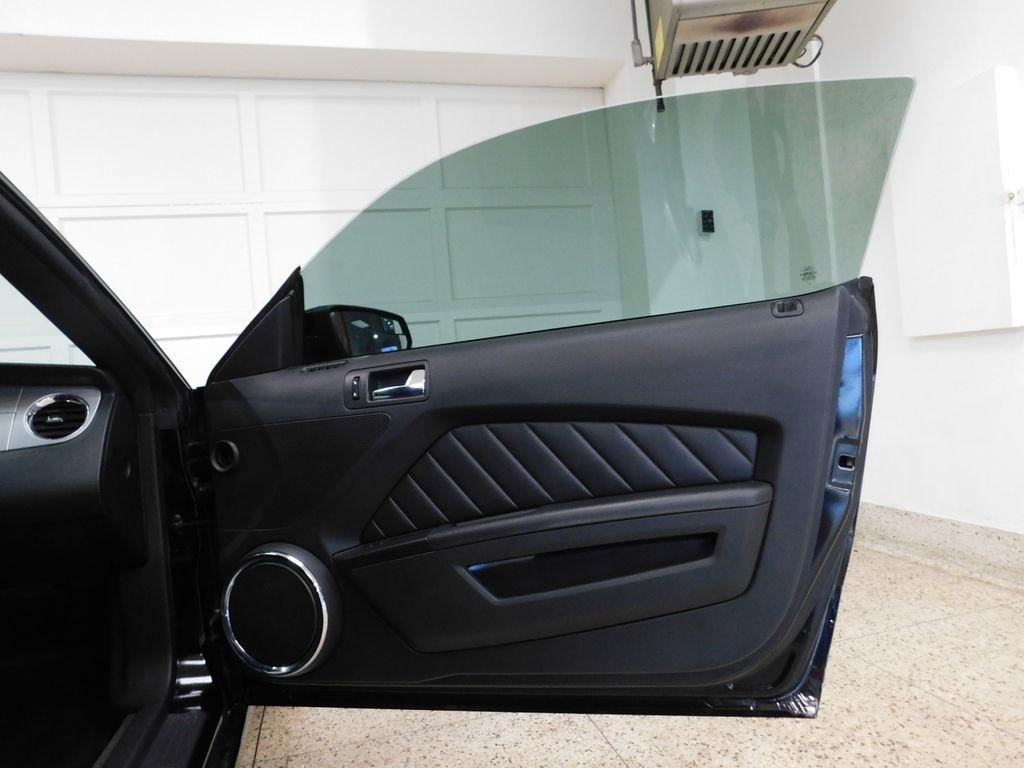 Ford Mustang GT convertible 2014