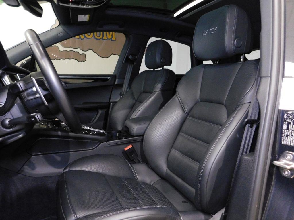 Porsche Macan GTS 2021