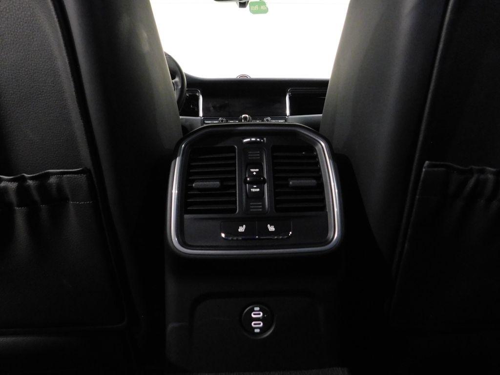 Porsche Macan GTS 2021