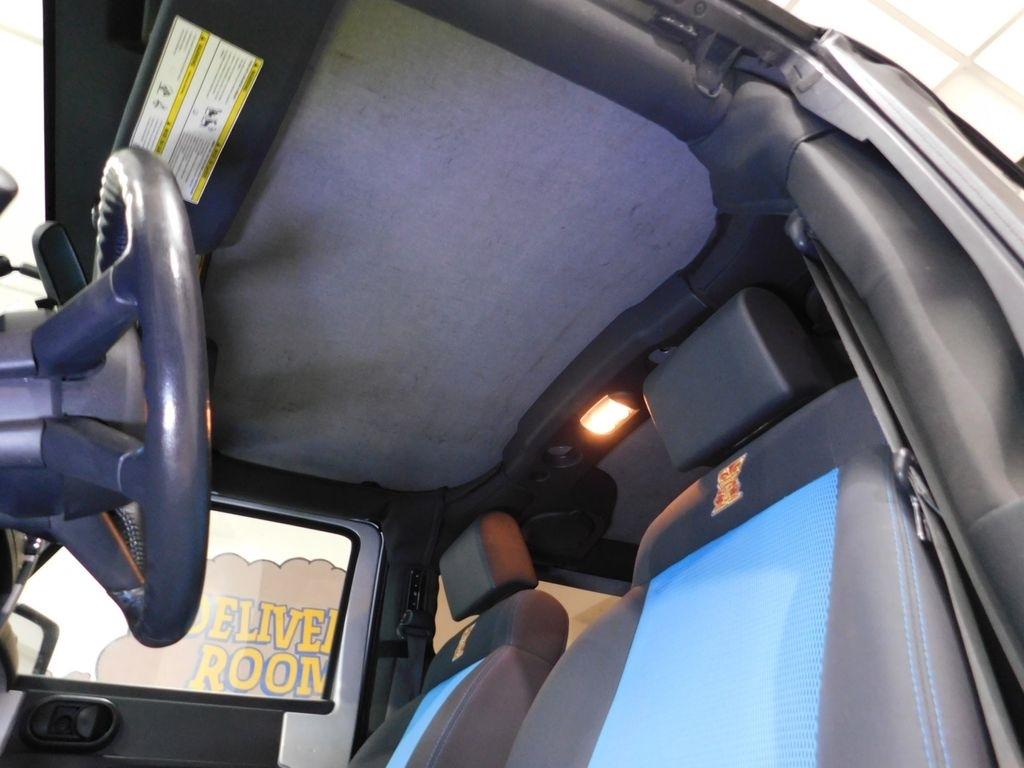 Jeep Wrangler Sport 4WD 2010