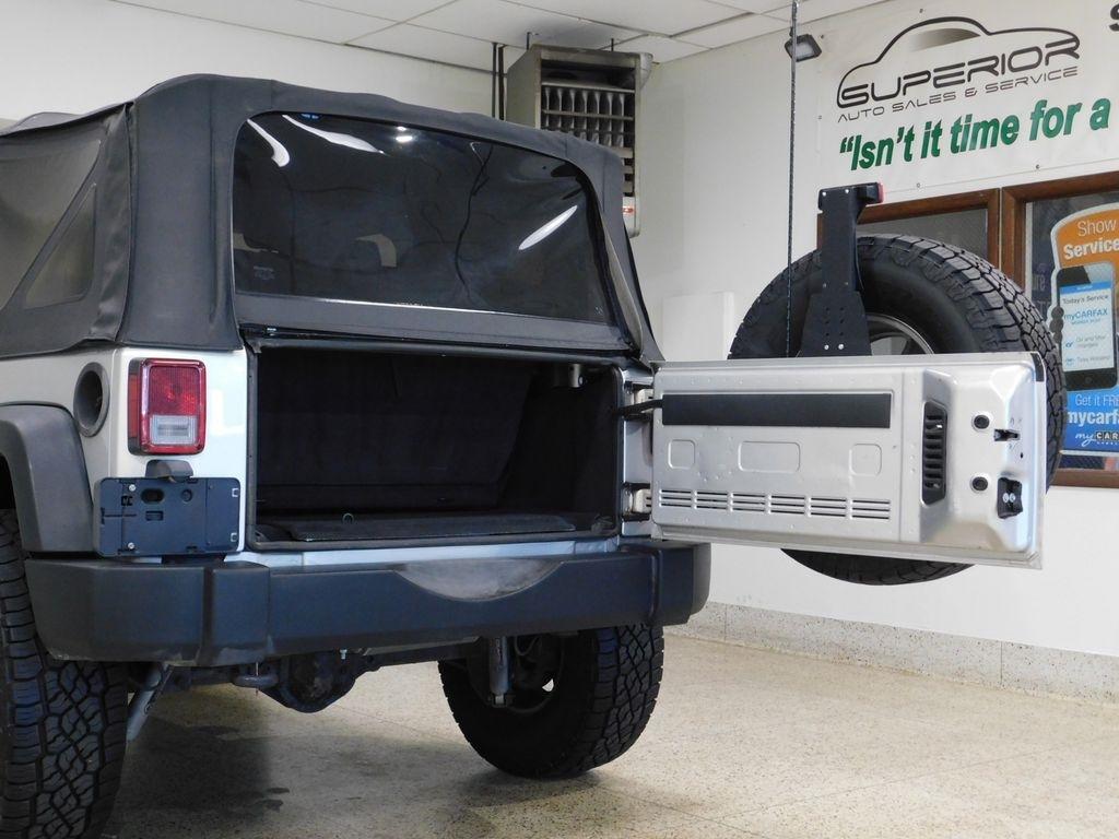 Jeep Wrangler Sport 4WD 2010