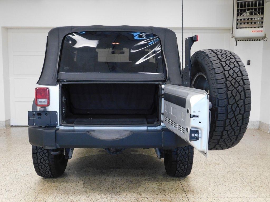 Jeep Wrangler Sport 4WD 2010