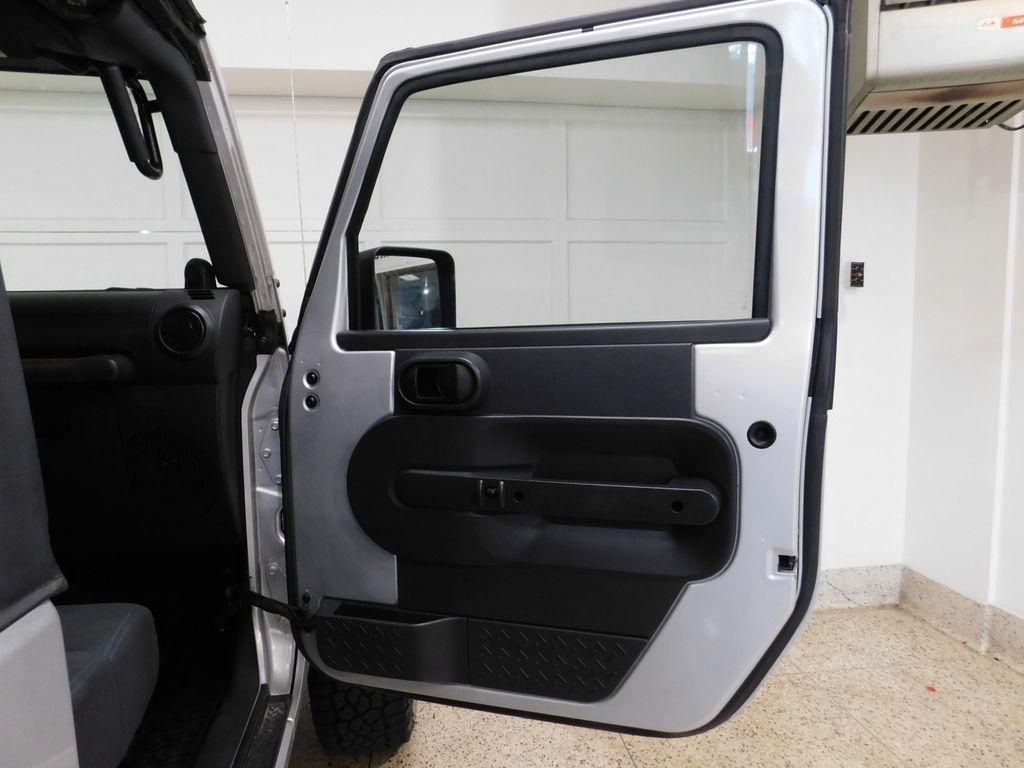 Jeep Wrangler Sport 4WD 2010