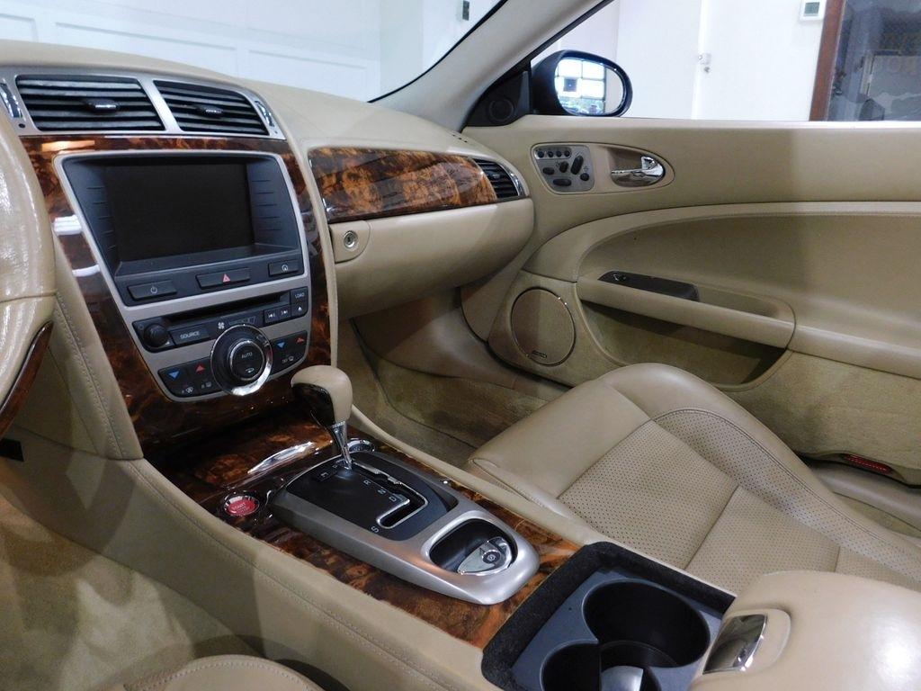 Jaguar XK-Series XK Convertible 2007