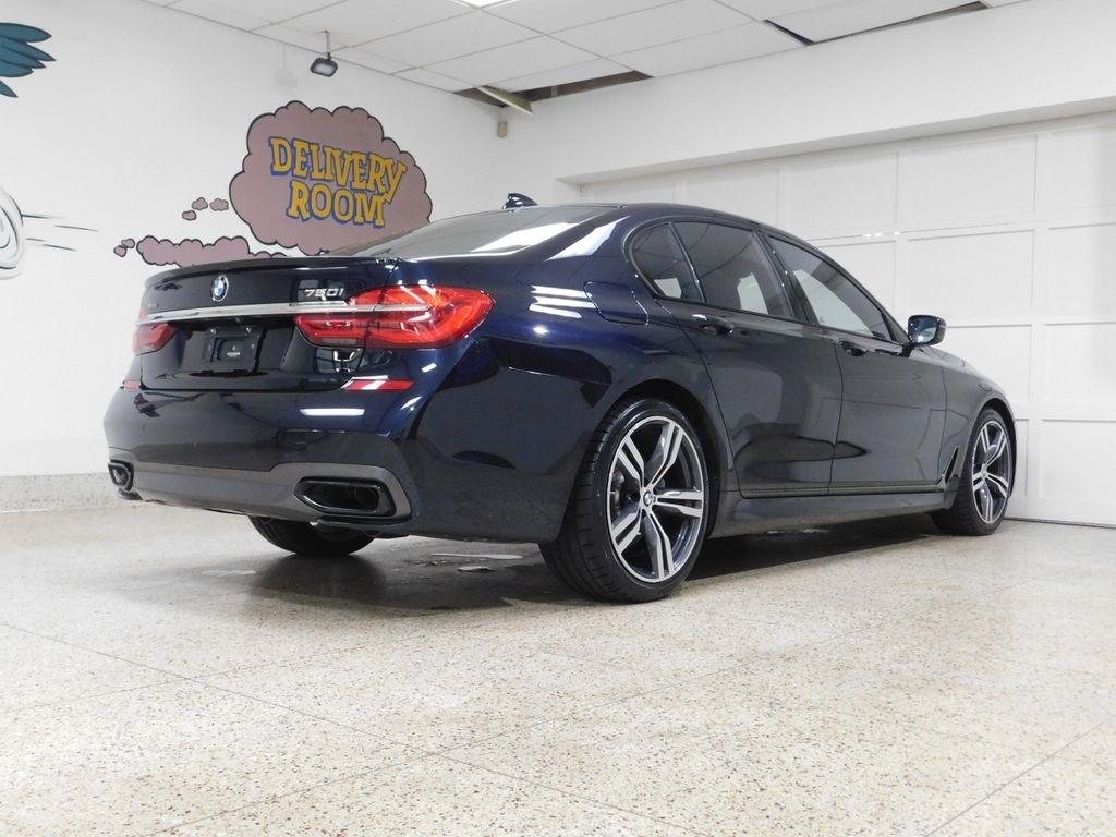 BMW 7-Series 750i xDrive 2019