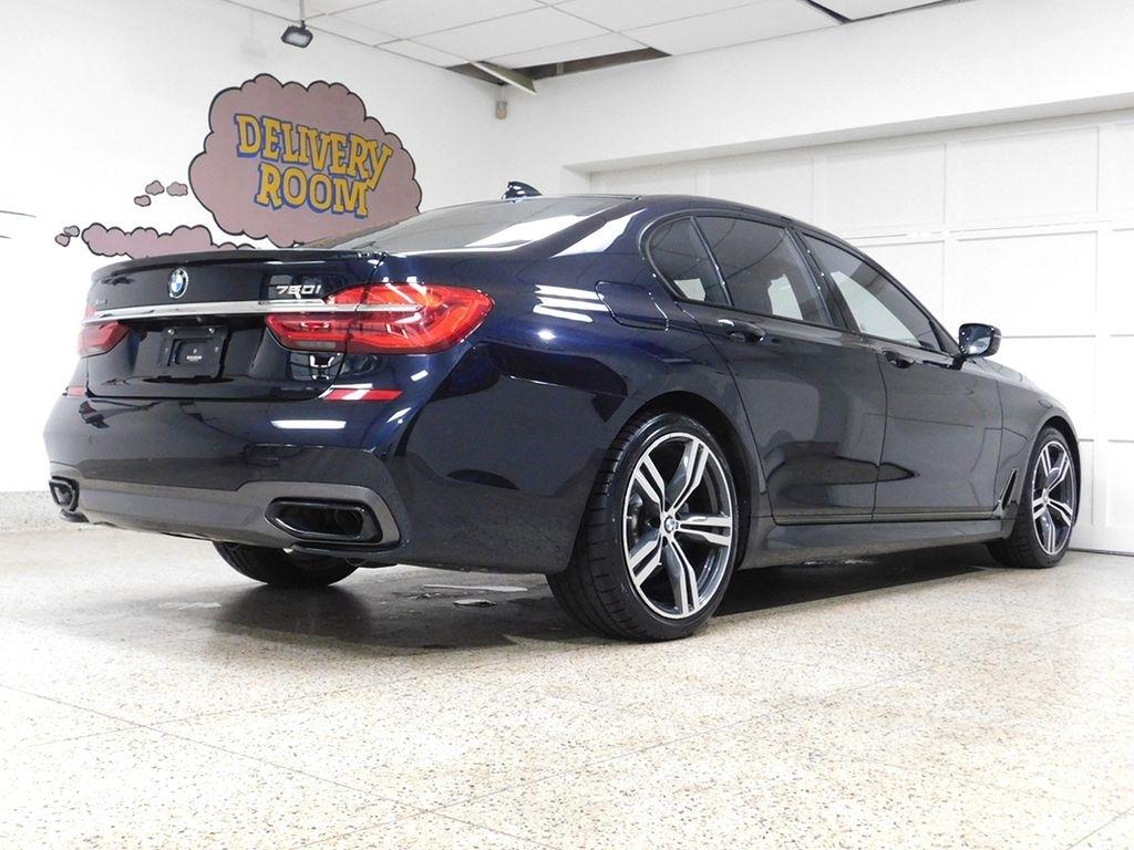 BMW 7-Series 750i xDrive 2019