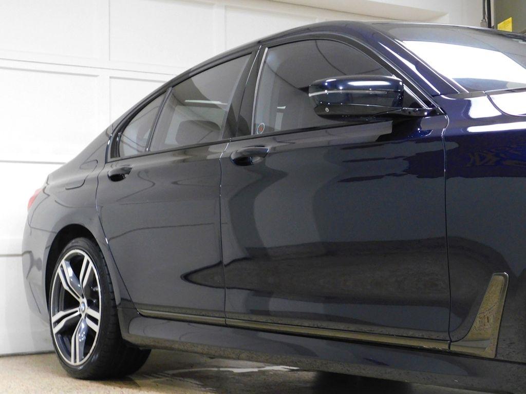 BMW 7-Series 750i xDrive 2019