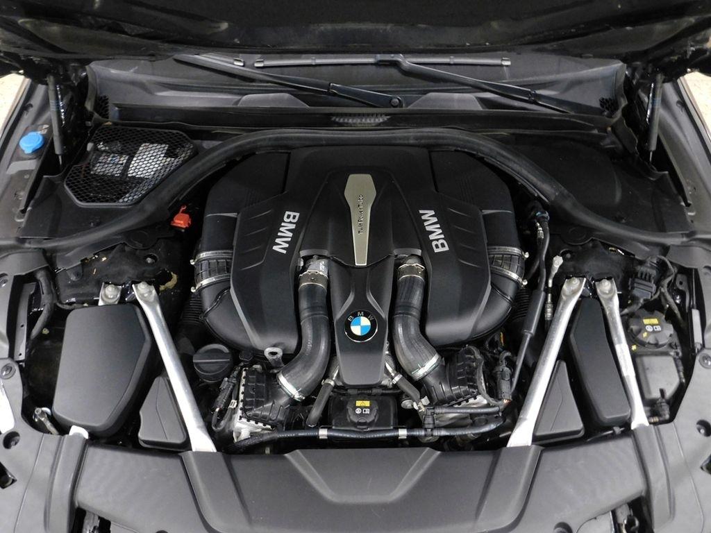 BMW 7-Series 750i xDrive 2019