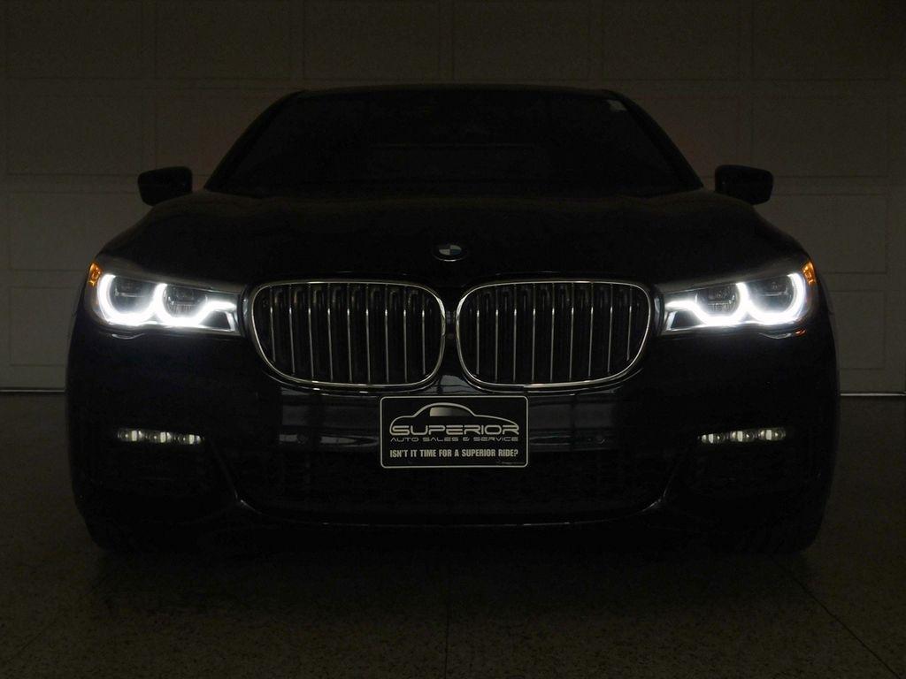 BMW 7-Series 750i xDrive 2019
