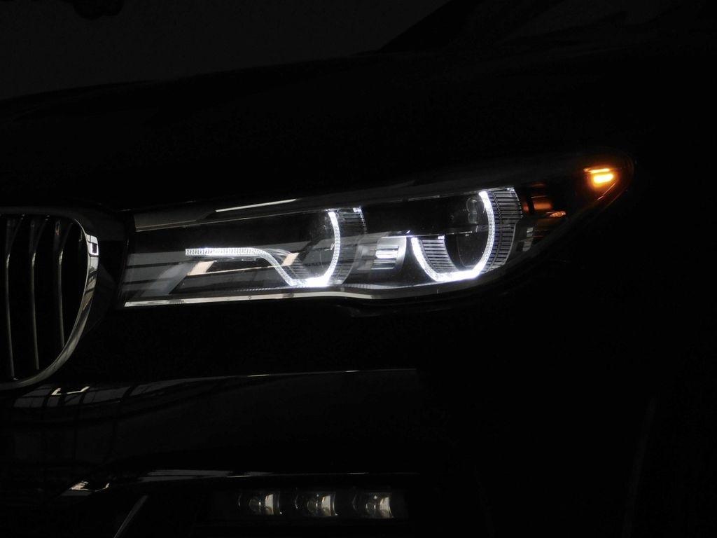 BMW 7-Series 750i xDrive 2019