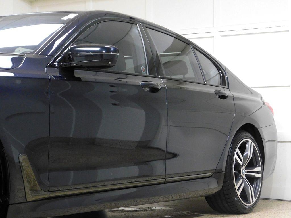 BMW 7-Series 750i xDrive 2019