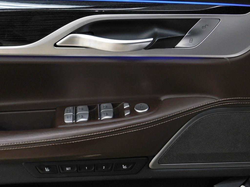 BMW 7-Series 750i xDrive 2019