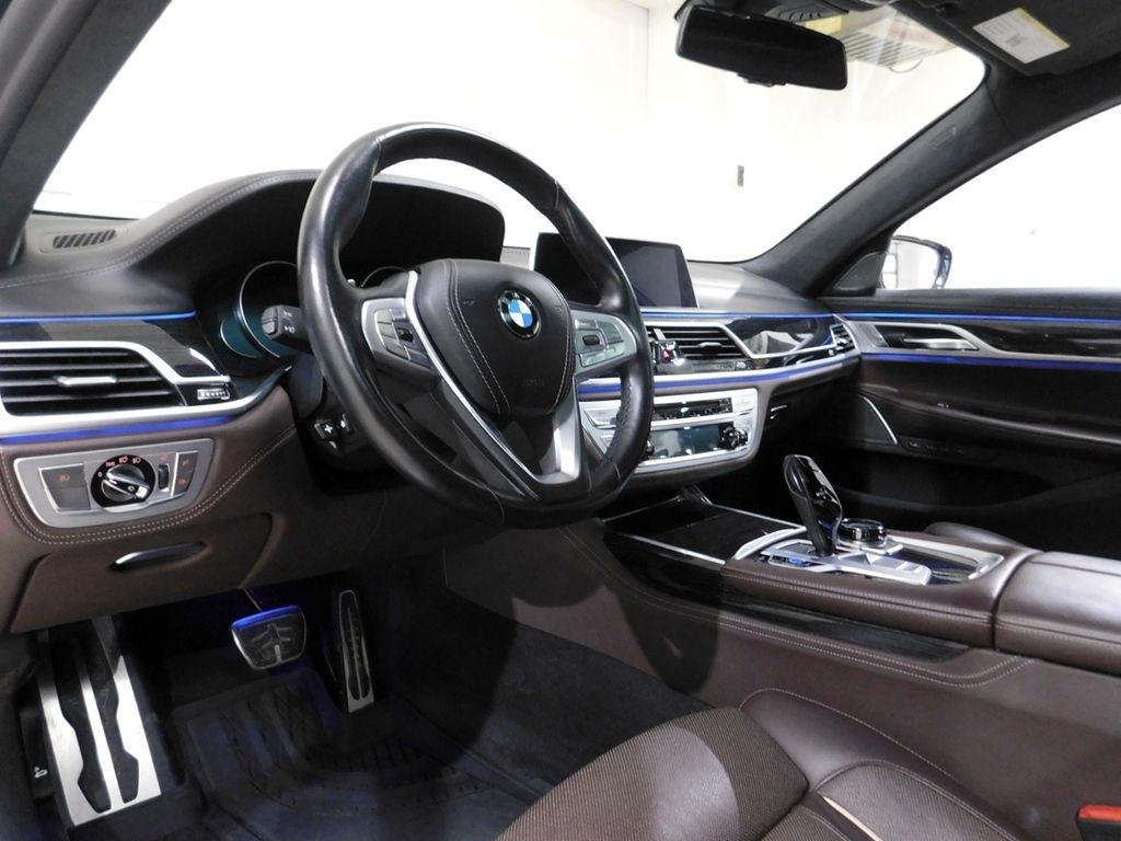 BMW 7-Series 750i xDrive 2019