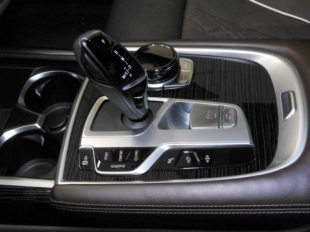 BMW 7-Series 750i xDrive 2019