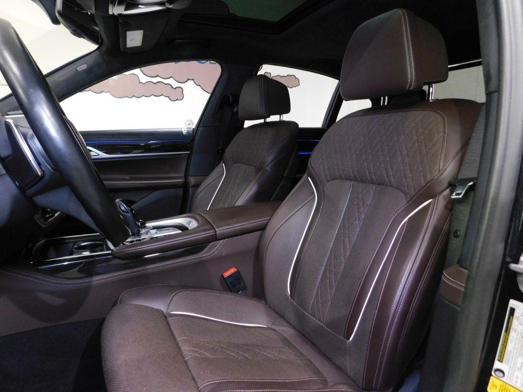 BMW 7-Series 750i xDrive 2019