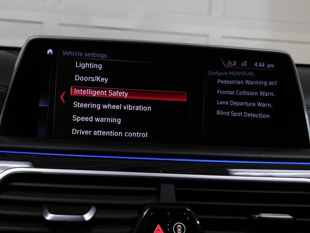 BMW 7-Series 750i xDrive 2019
