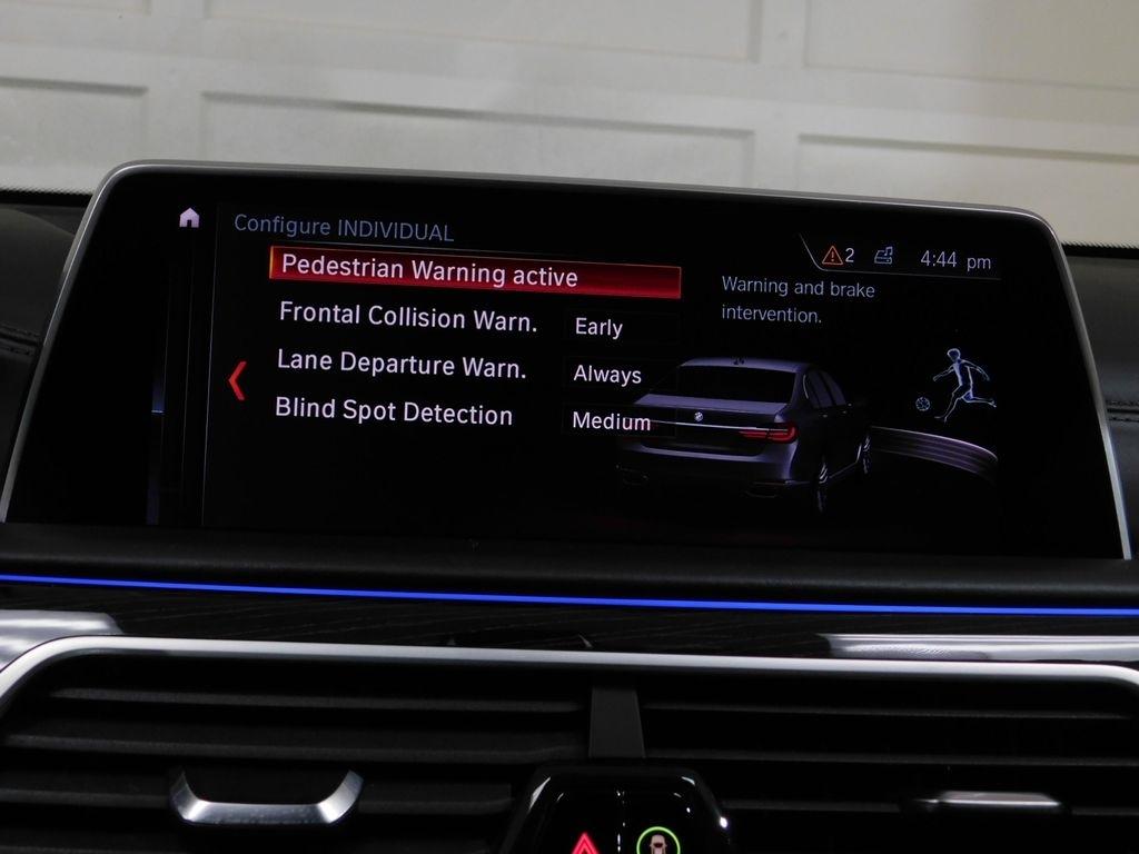 BMW 7-Series 750i xDrive 2019