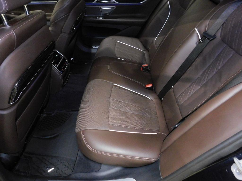 BMW 7-Series 750i xDrive 2019