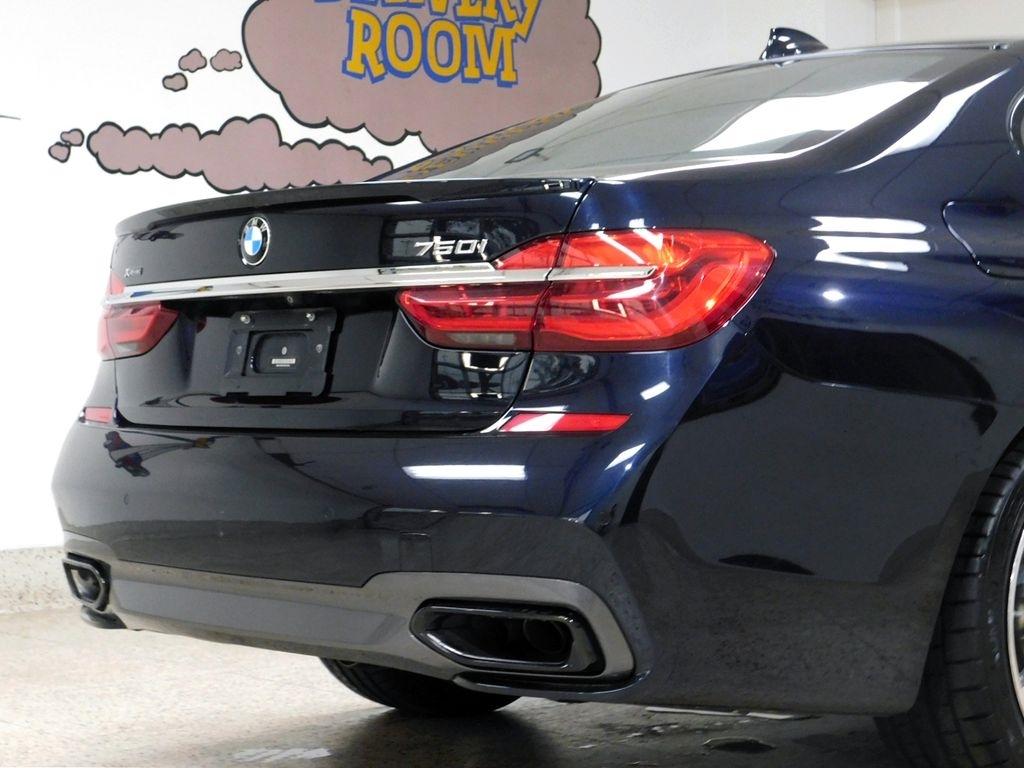 BMW 7-Series 750i xDrive 2019