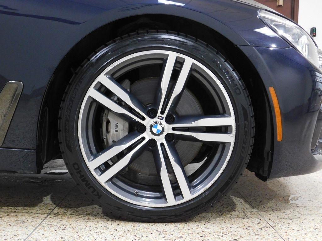 BMW 7-Series 750i xDrive 2019