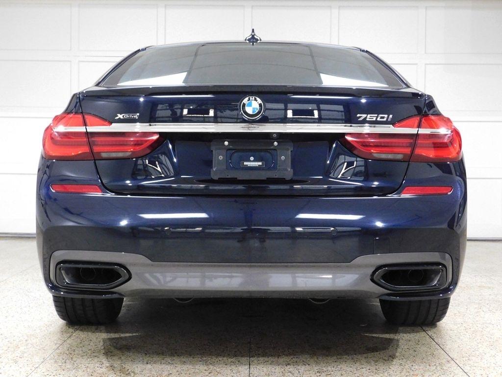 BMW 7-Series 750i xDrive 2019
