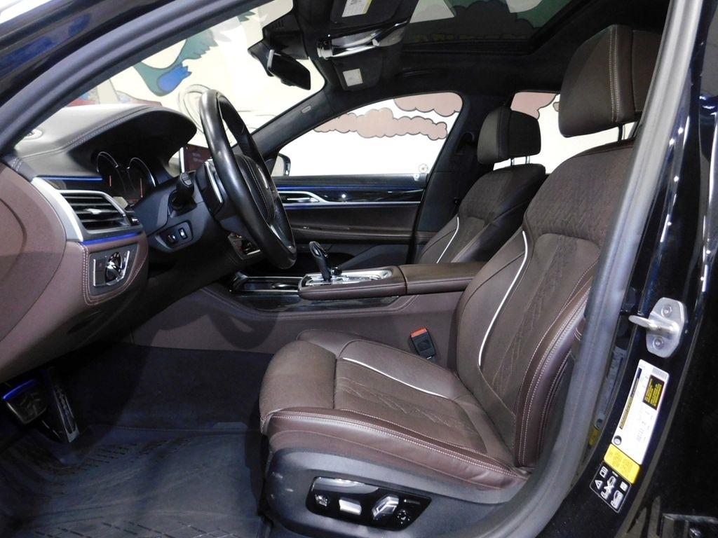 BMW 7-Series 750i xDrive 2019