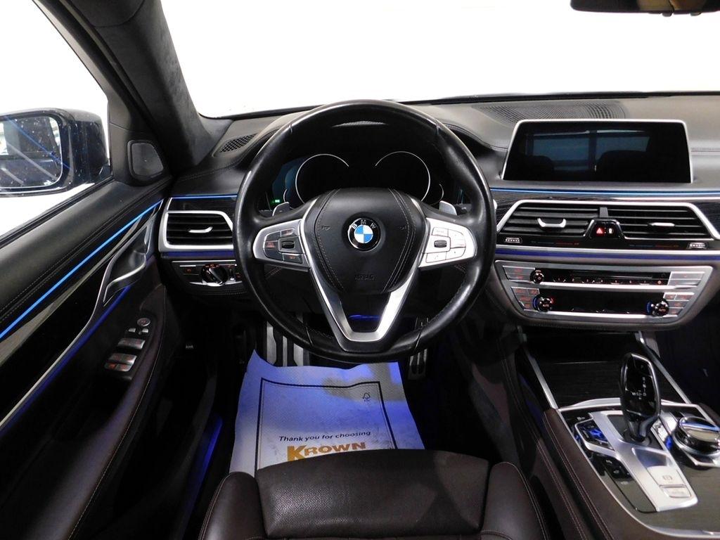 BMW 7-Series 750i xDrive 2019