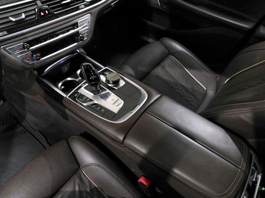 BMW 7-Series 750i xDrive 2019