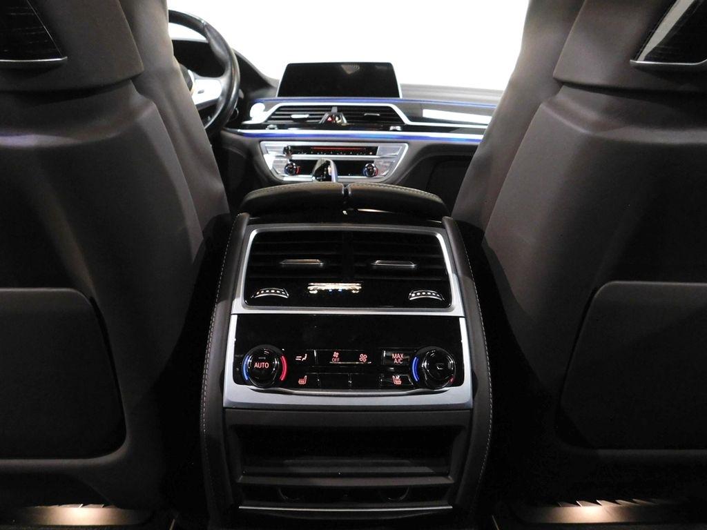 BMW 7-Series 750i xDrive 2019