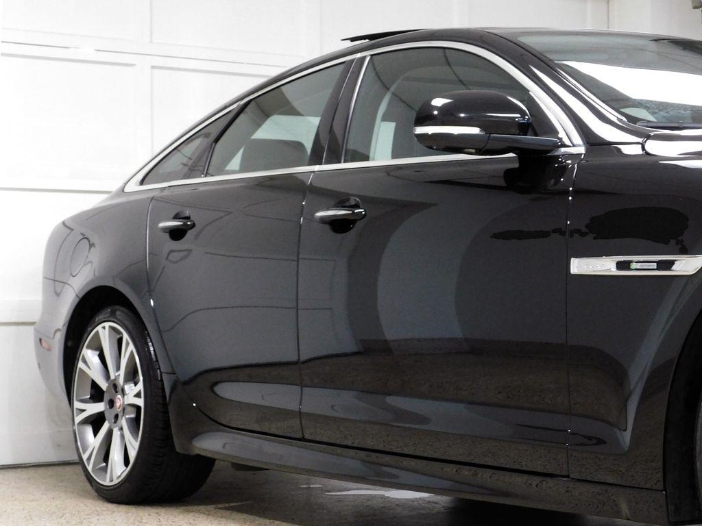 Jaguar XJ-Series R-Sport AWD 2018