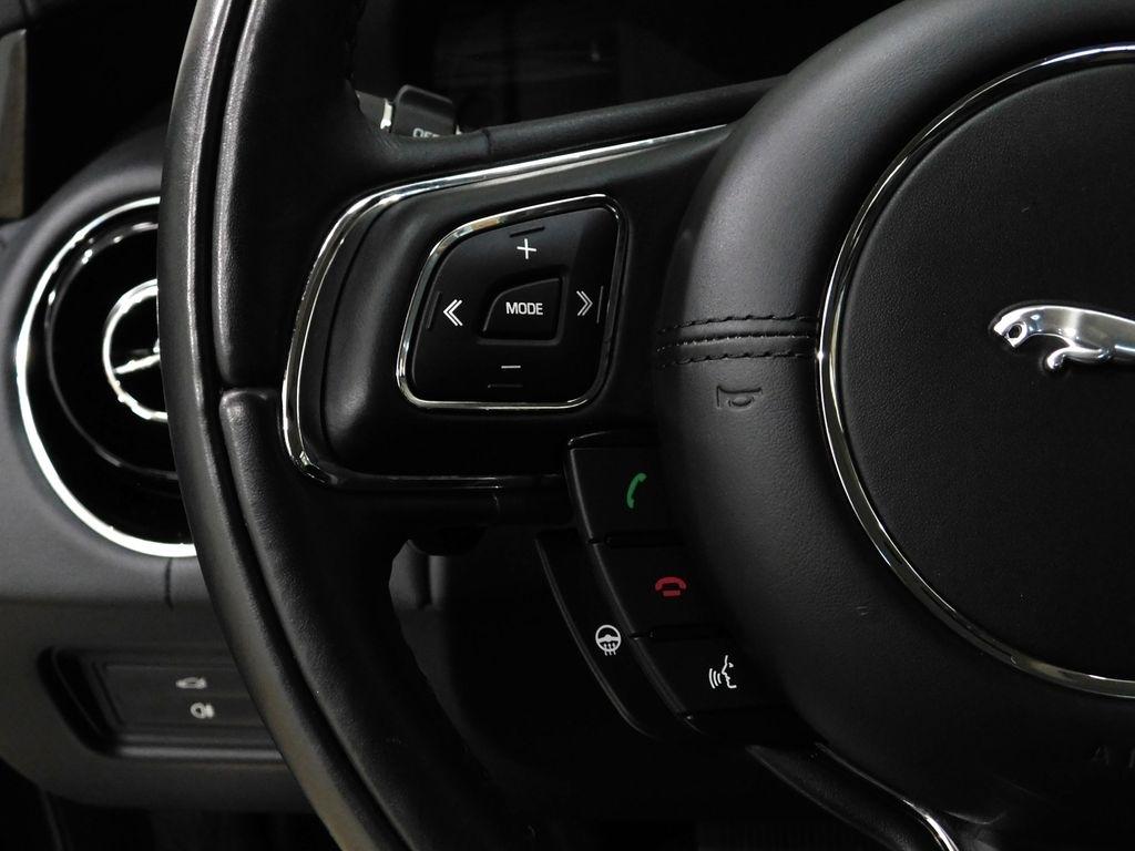 Jaguar XJ-Series R-Sport AWD 2018