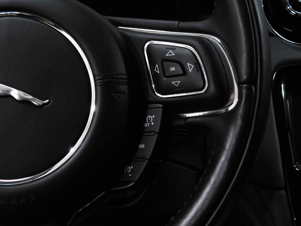 Jaguar XJ-Series R-Sport AWD 2018