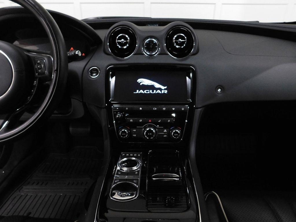 Jaguar XJ-Series R-Sport AWD 2018