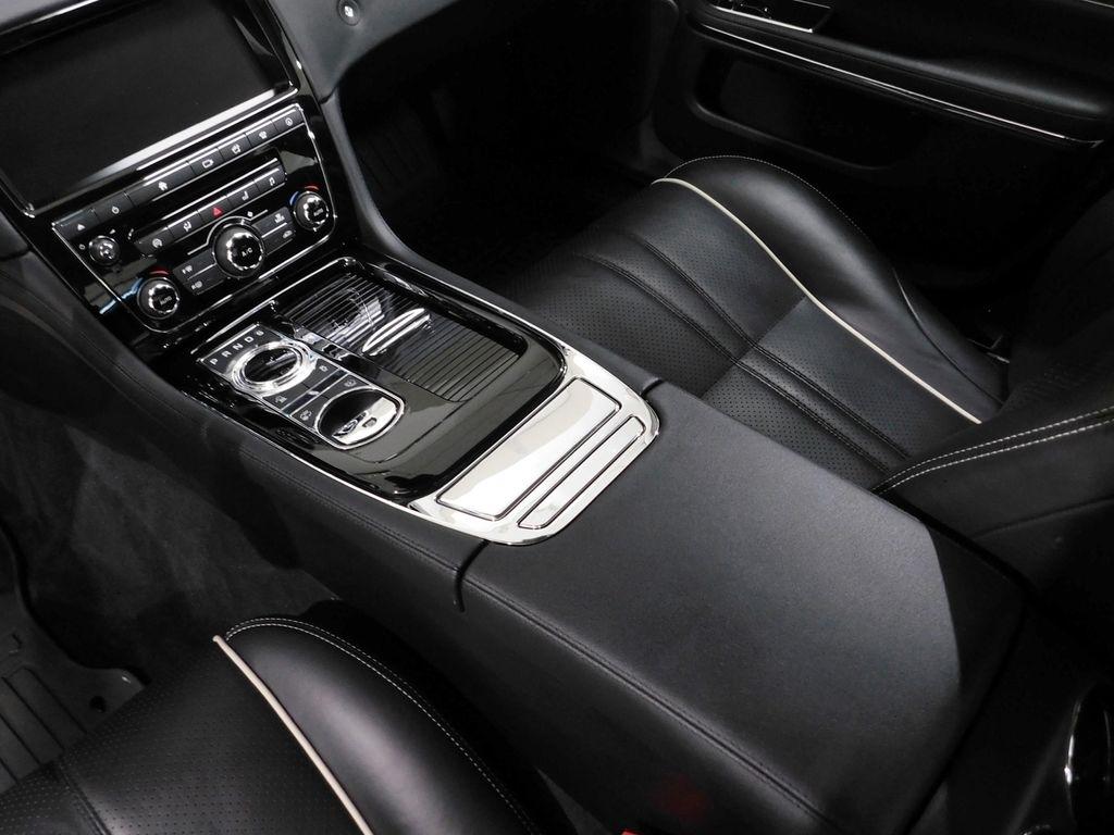 Jaguar XJ-Series R-Sport AWD 2018